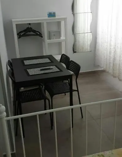 Alojamento de Acomodação e Pequeno-almoço La Partenopea Nápoles