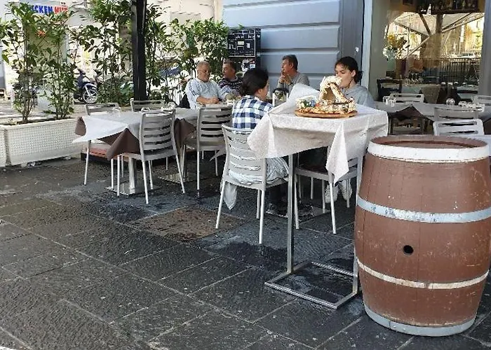 La Partenopea Alojamento de Acomodação e Pequeno-almoço Nápoles