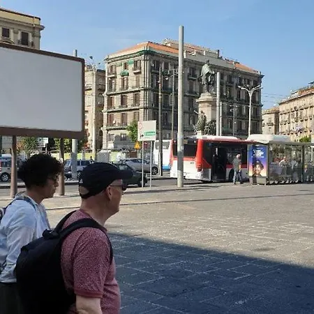 La Citta Partenopea לינה וארוחת בוקר