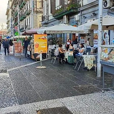 La Citta Partenopea 住宿加早餐酒店 3*