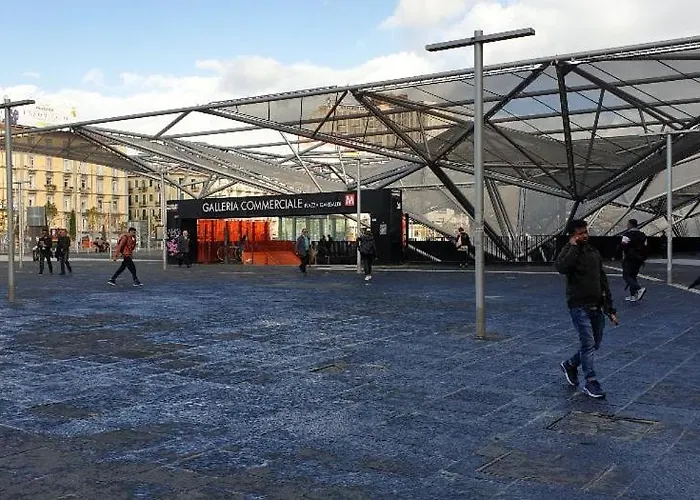 La Citta Partenopea לינה וארוחת בוקר נאפולי