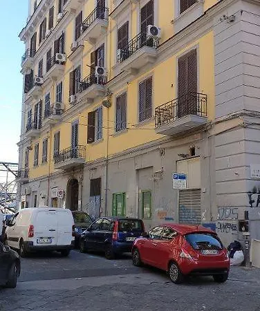 La Citta Partenopea فندق مبيت وإفطار